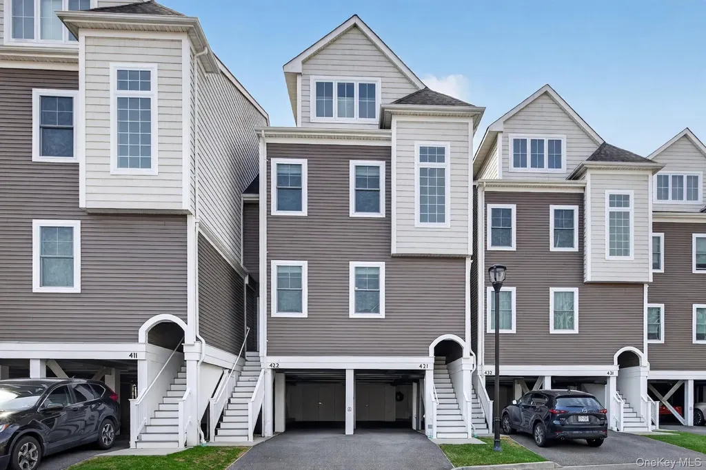 421 Marina Pointe Drive East Rockaway NY 11518