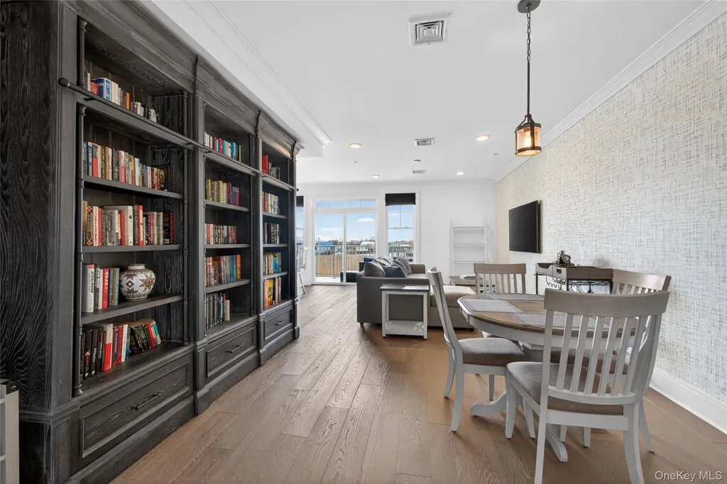421 Marina Pointe Drive East Rockaway NY 11518