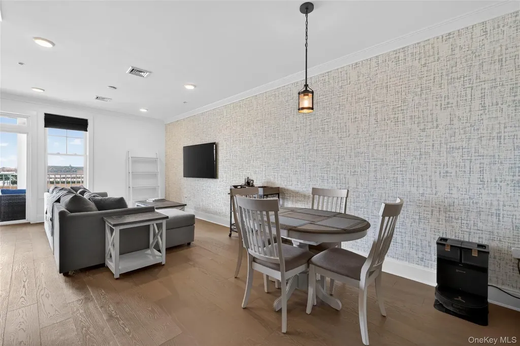 421 Marina Pointe Drive East Rockaway NY 11518