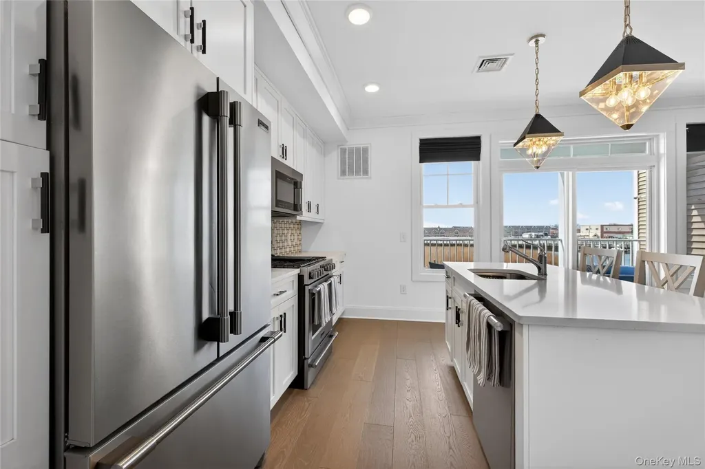 421 Marina Pointe Drive East Rockaway NY 11518