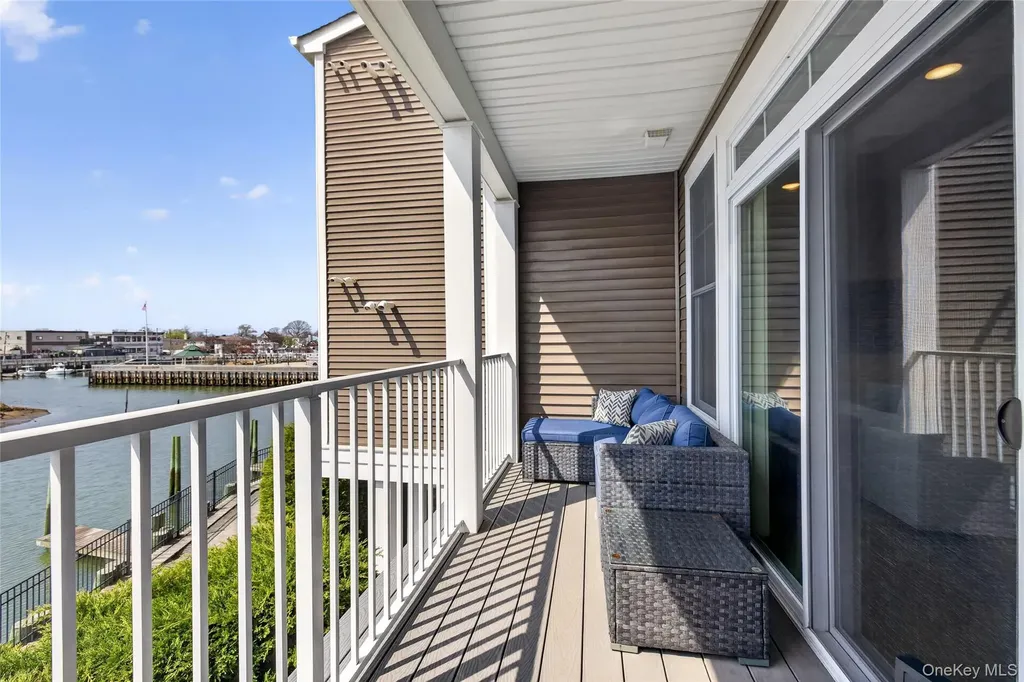 421 Marina Pointe Drive East Rockaway NY 11518