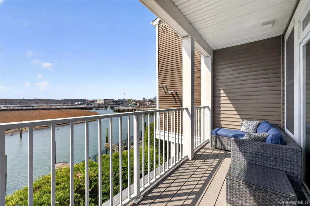 421 Marina Pointe Drive East Rockaway NY 11518