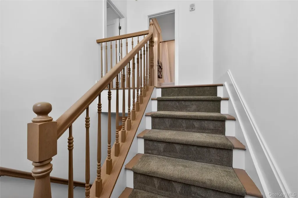 421 Marina Pointe Drive East Rockaway NY 11518