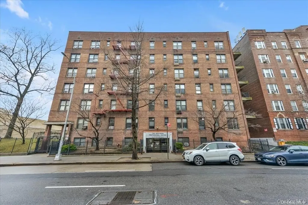 141-05 Northern Boulevard Flushing NY 11354