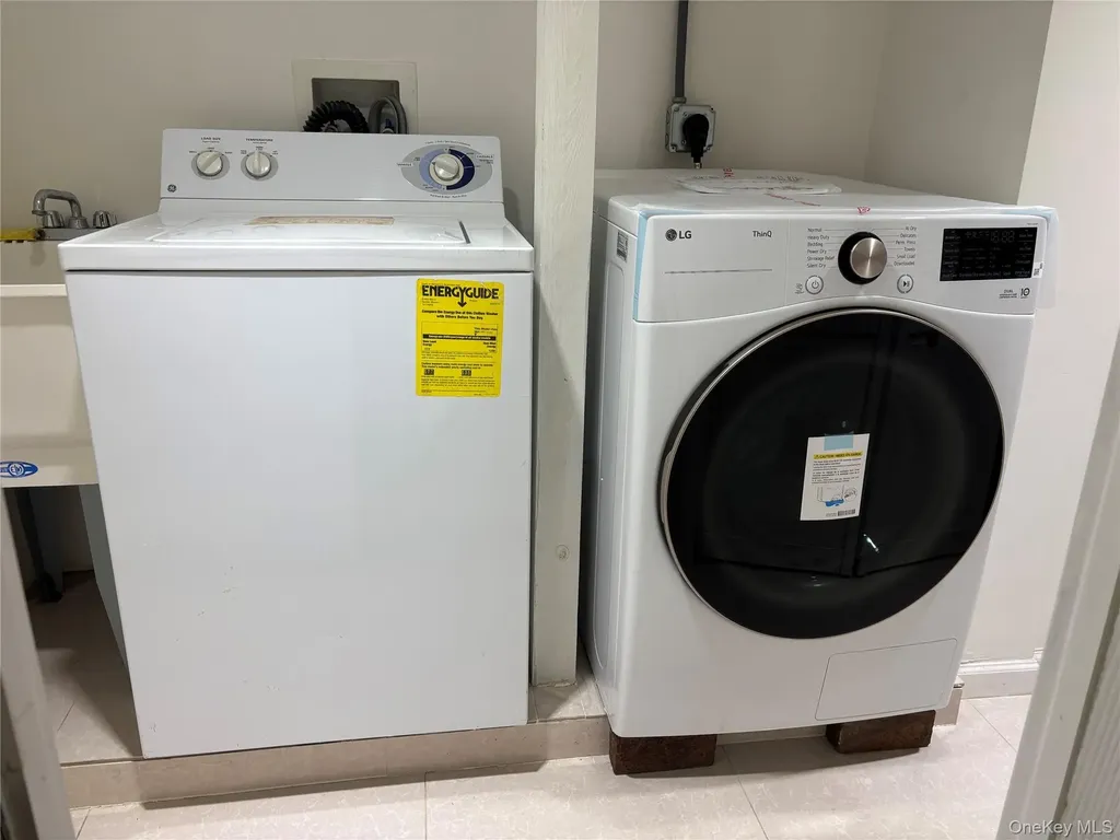 169-10 77th Road Fresh Meadows NY 11366