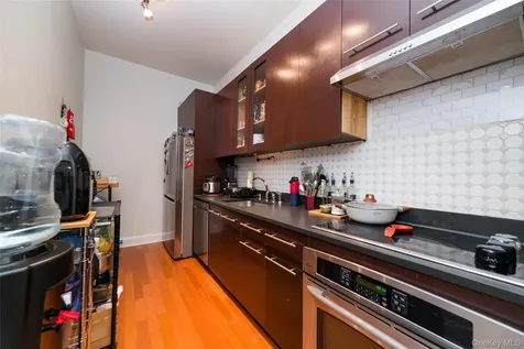 25 Leroy Place New Rochelle NY 10805