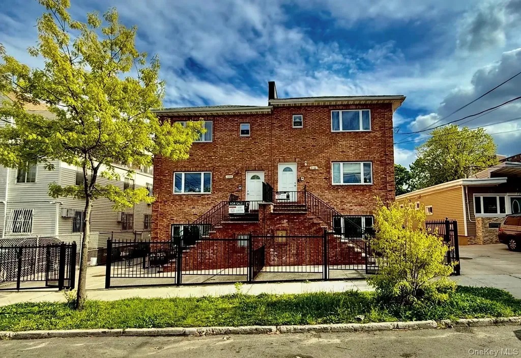 2266 Seward Avenue Bronx NY 10473
