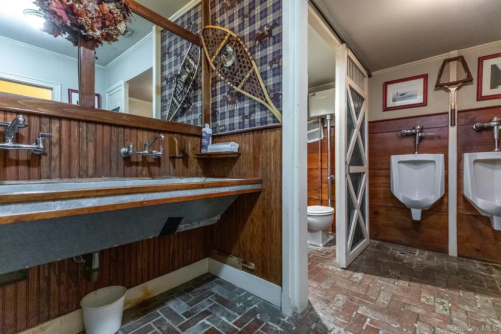 4258 Route 44 Millbrook NY 12545
