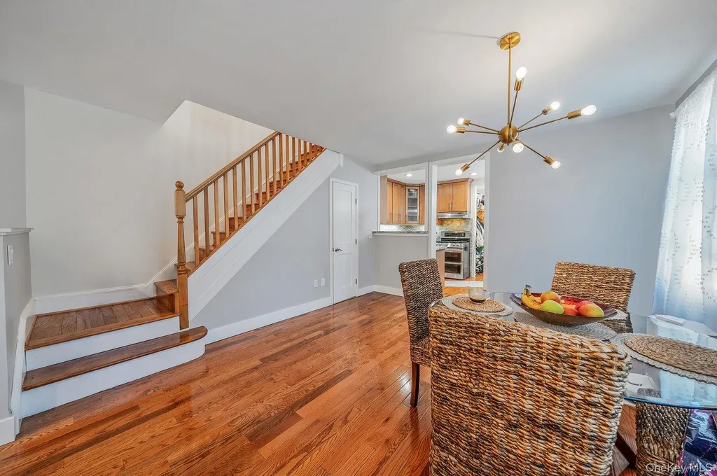 69-08 69th Place Glendale NY 11385