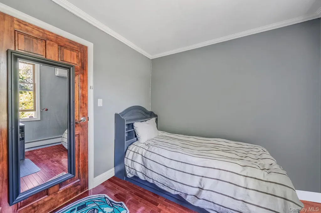 69-08 69th Place Glendale NY 11385