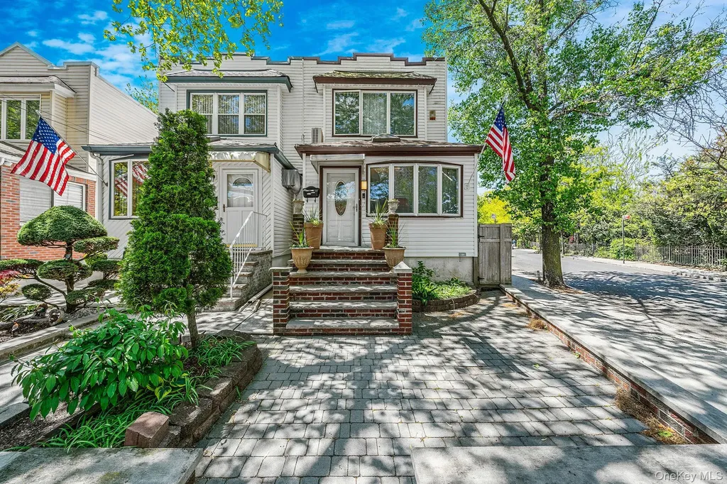 69-08 69th Place Glendale NY 11385