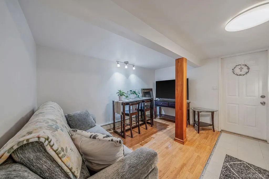 69-08 69th Place Glendale NY 11385