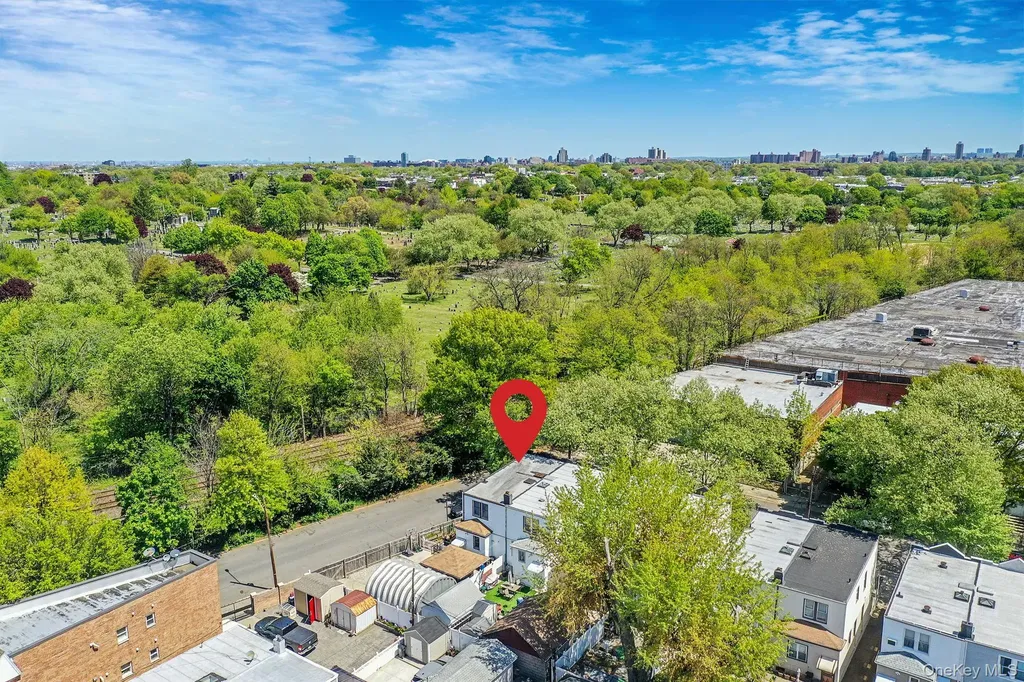 69-08 69th Place Glendale NY 11385