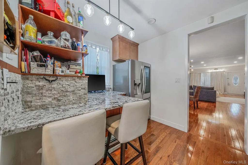 69-08 69th Place Glendale NY 11385