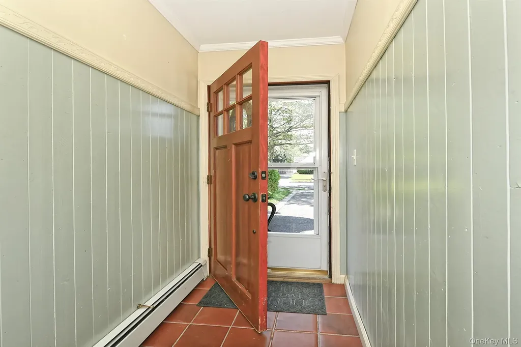 27 Blossom Lane Levittown NY 11756
