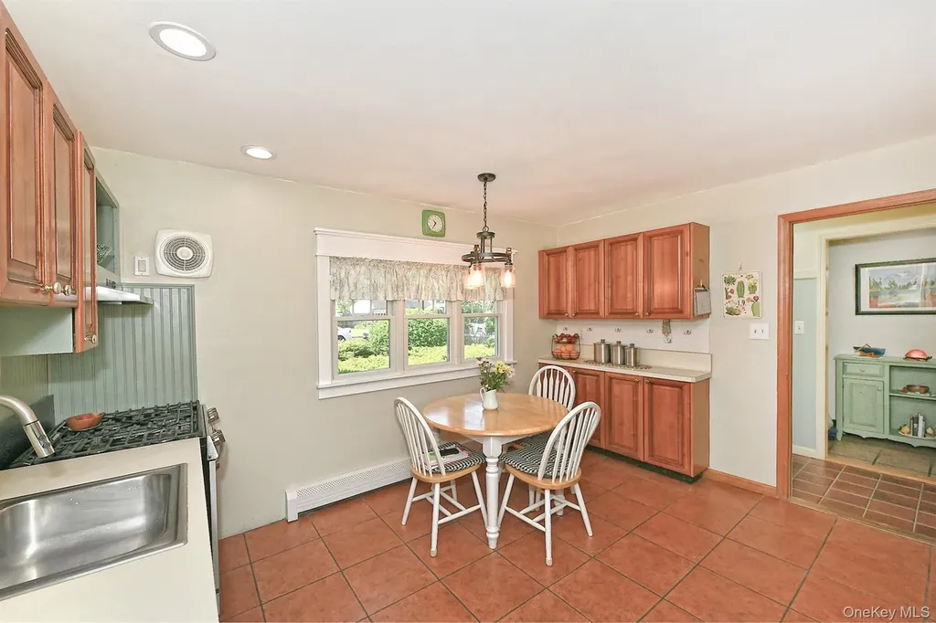 27 Blossom Lane Levittown NY 11756