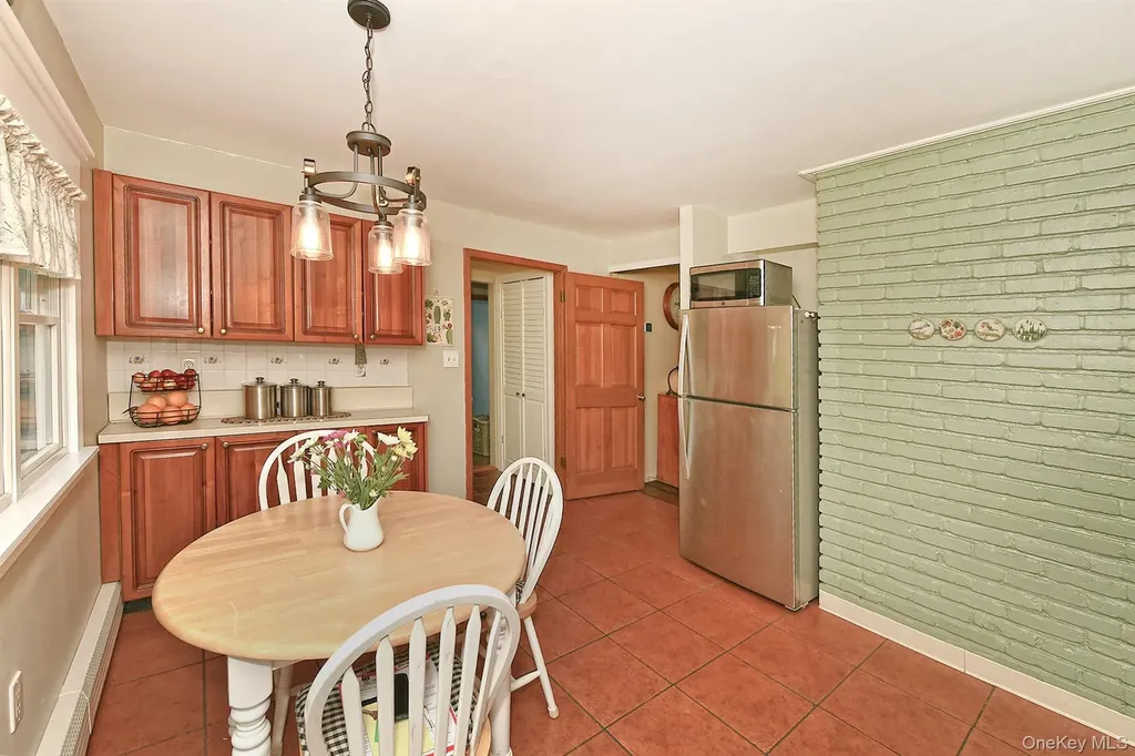 27 Blossom Lane Levittown NY 11756