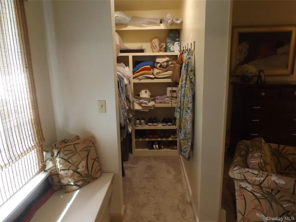 30 Daisy Lane Poughkeepsie NY 12603