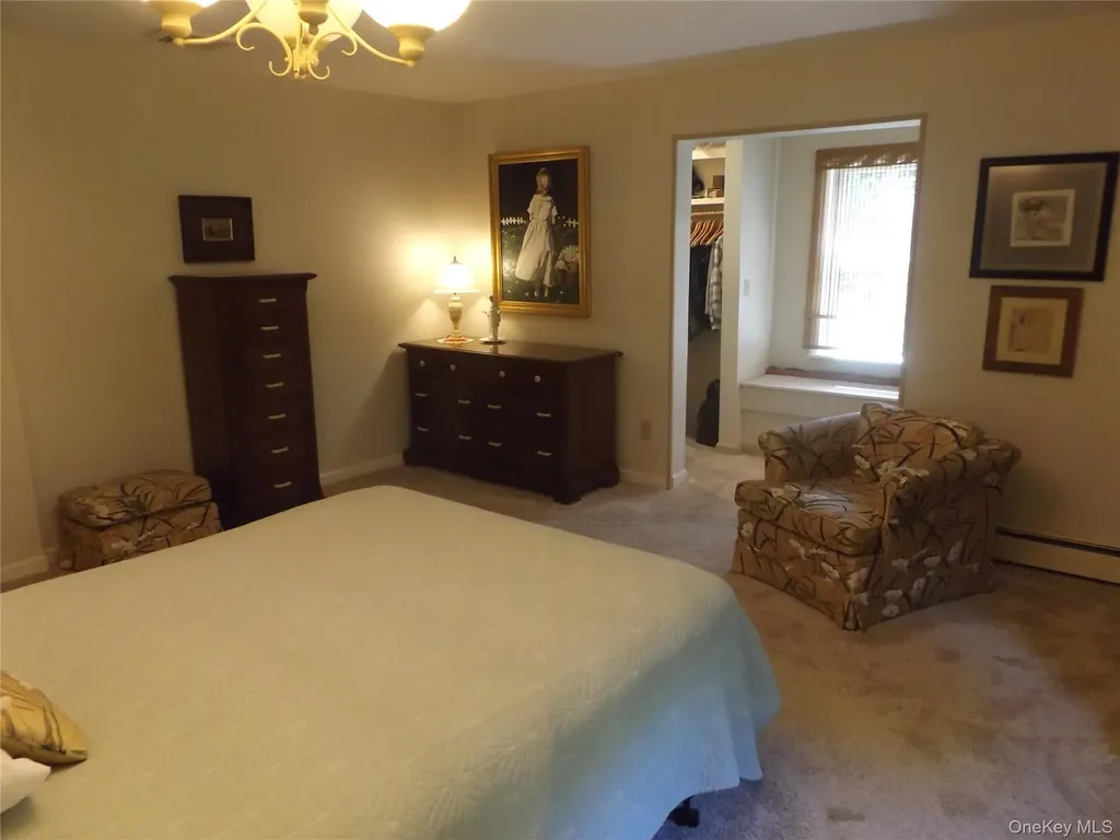 30 Daisy Lane Poughkeepsie NY 12603