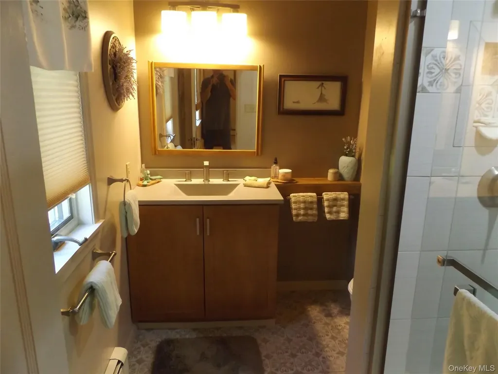 30 Daisy Lane Poughkeepsie NY 12603