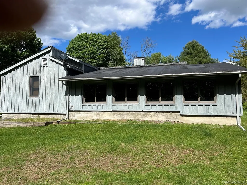 30 Daisy Lane Poughkeepsie NY 12603