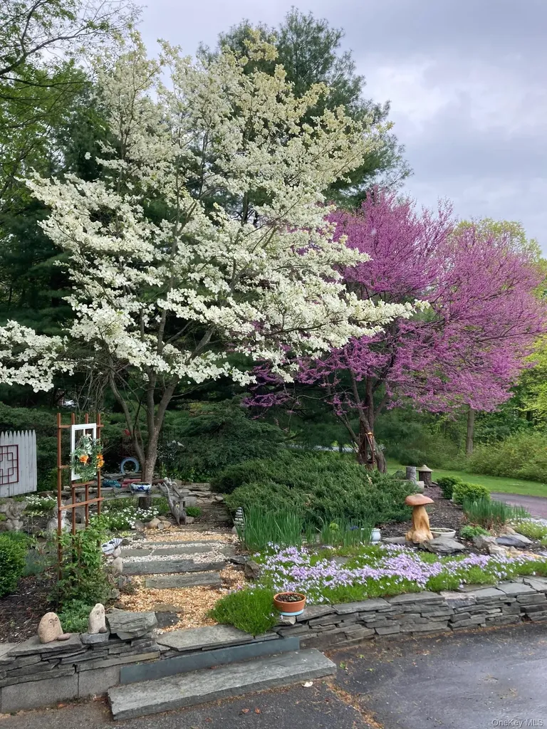 30 Daisy Lane Poughkeepsie NY 12603