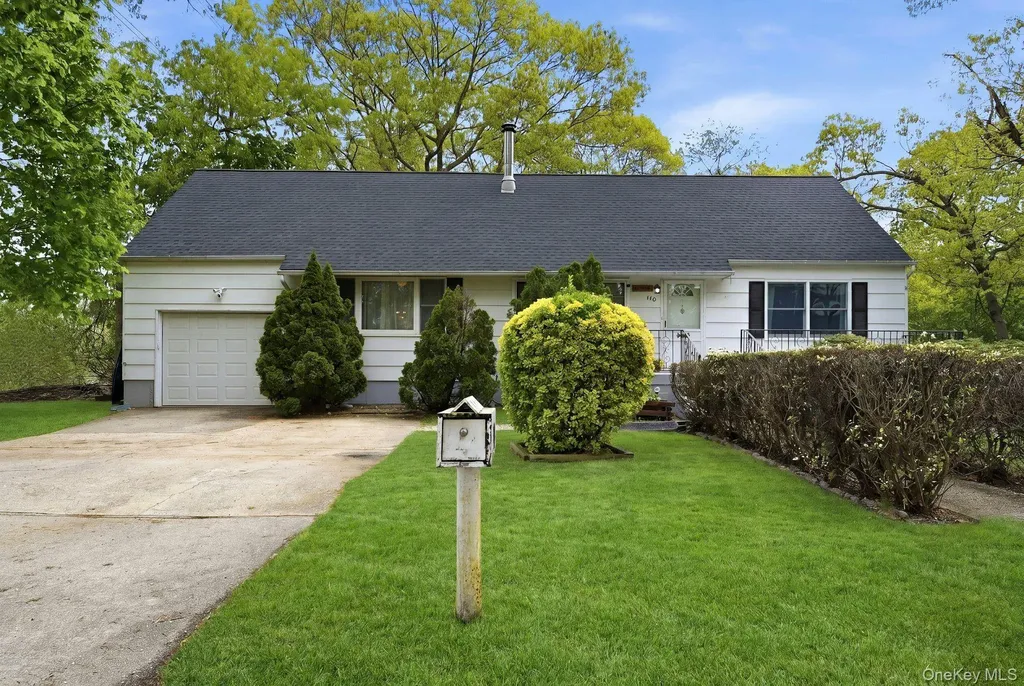 100 Avenue B Holbrook NY 11741