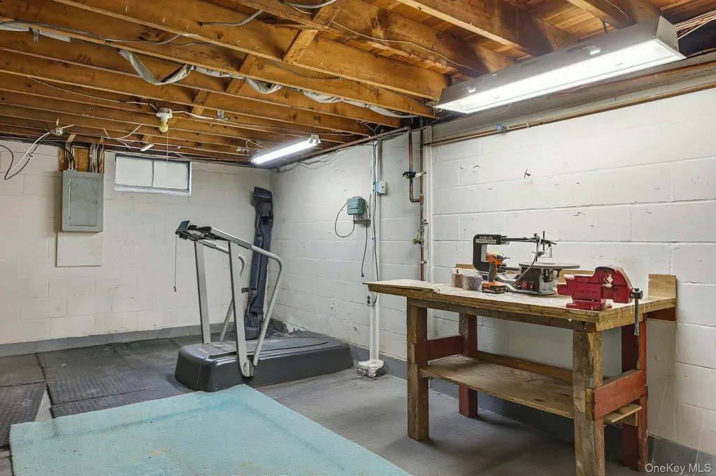100 Avenue B Holbrook NY 11741