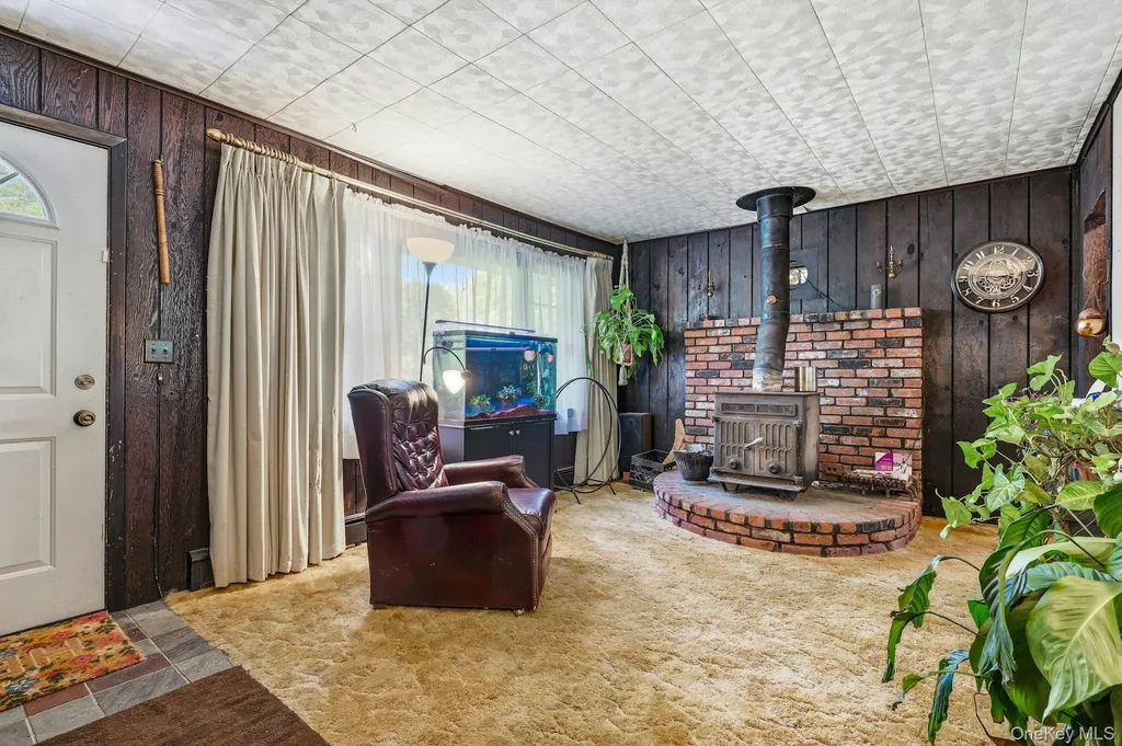 100 Avenue B Holbrook NY 11741