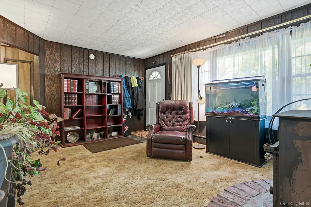 100 Avenue B Holbrook NY 11741