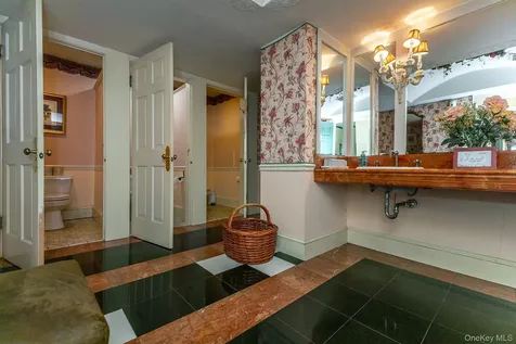 4258 Route 44 Millbrook NY 12545