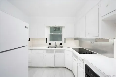 38 Gramercy Avenue Yonkers NY 10701