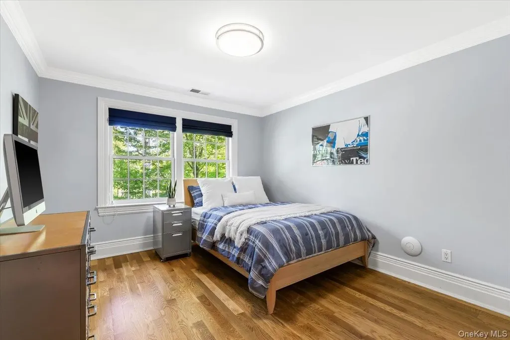 3 Split Tree Road Scarsdale NY 10583
