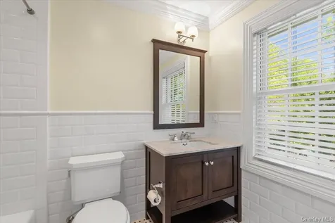 3 Split Tree Road Scarsdale NY 10583