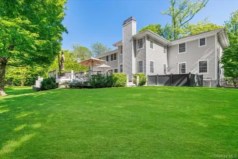 3 Split Tree Road Scarsdale NY 10583