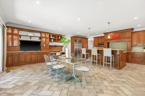 3 Split Tree Road Scarsdale NY 10583