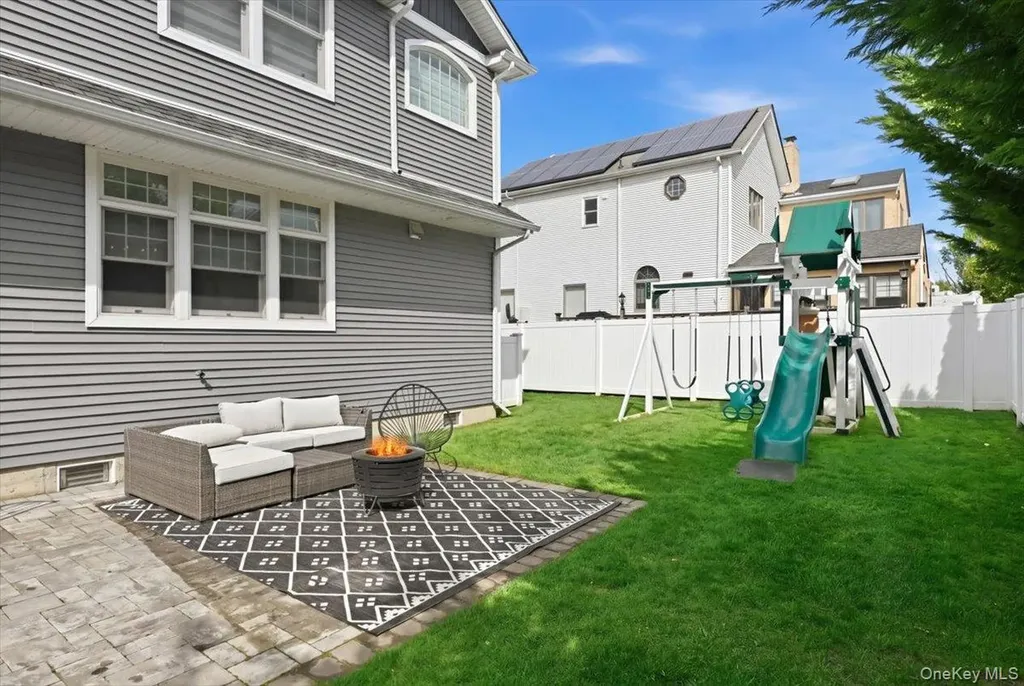 2667 Wynsum Avenue Merrick NY 11566