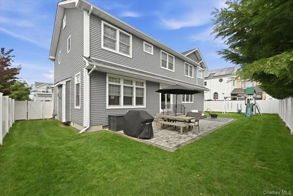 2667 Wynsum Avenue Merrick NY 11566