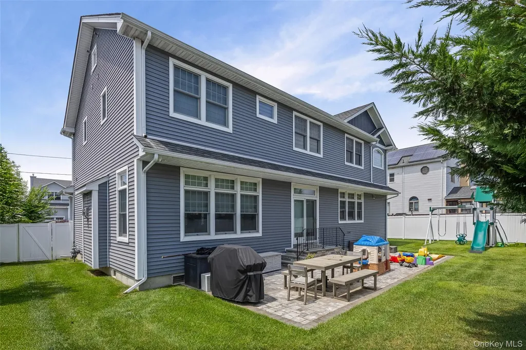 2667 Wynsum Avenue Merrick NY 11566
