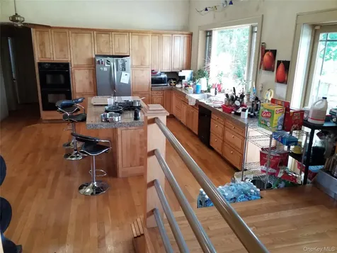 110 Round Hill Road Washingtonville NY 10992