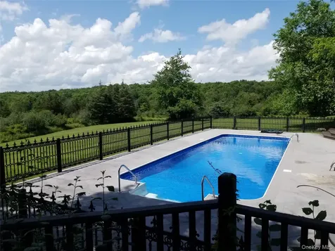 110 Round Hill Road Washingtonville NY 10992