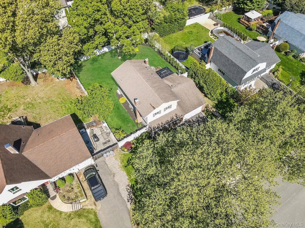 40 Boxwood Drive Kings Park NY 11754