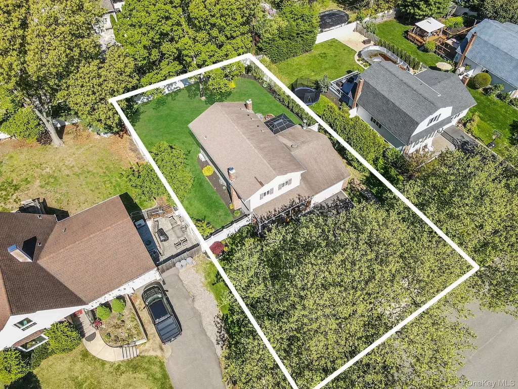 40 Boxwood Drive Kings Park NY 11754