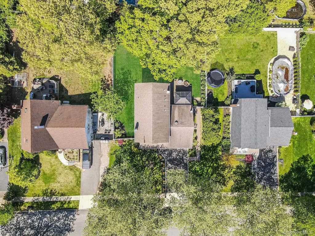 40 Boxwood Drive Kings Park NY 11754