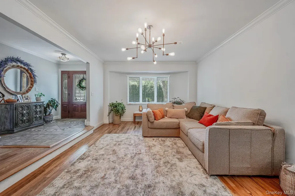 40 Boxwood Drive Kings Park NY 11754