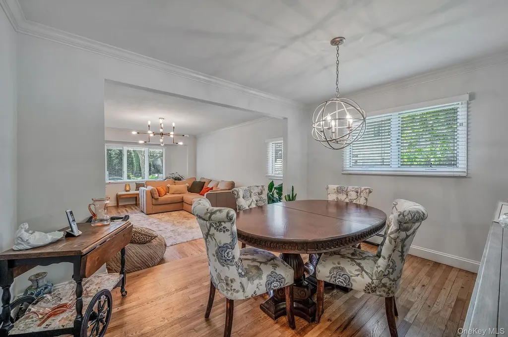 40 Boxwood Drive Kings Park NY 11754