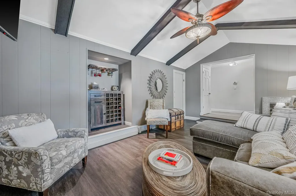 40 Boxwood Drive Kings Park NY 11754