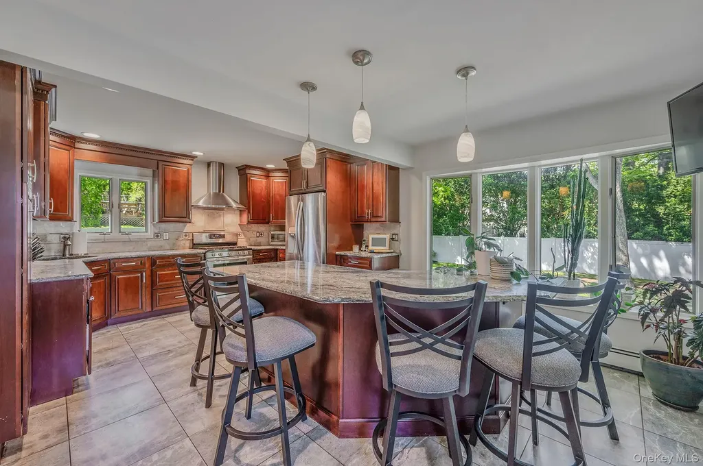 40 Boxwood Drive Kings Park NY 11754