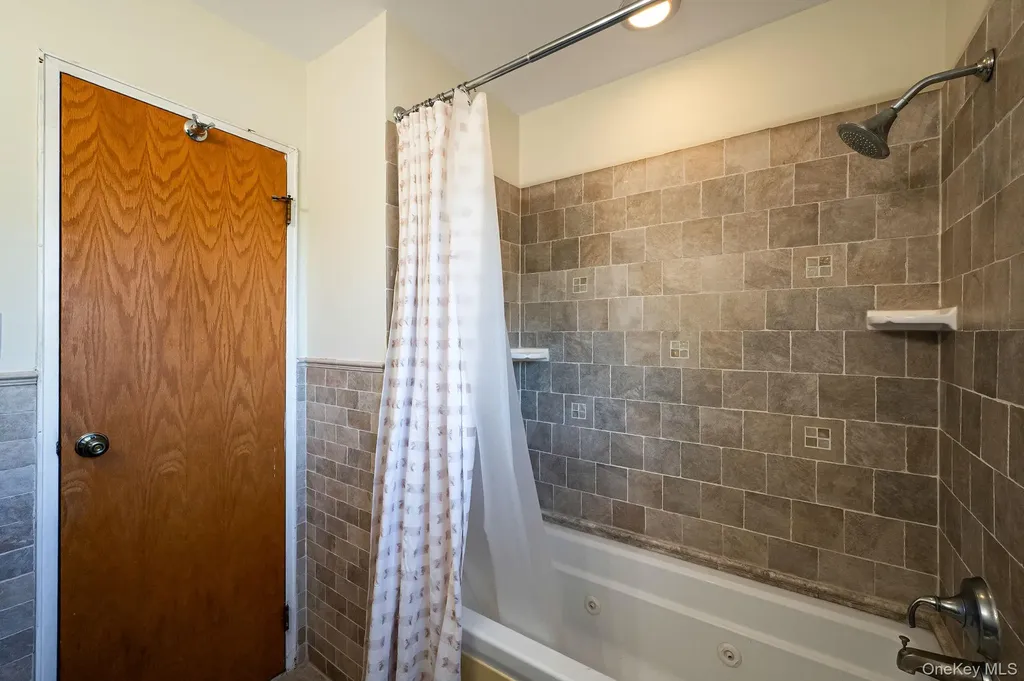 40 Boxwood Drive Kings Park NY 11754