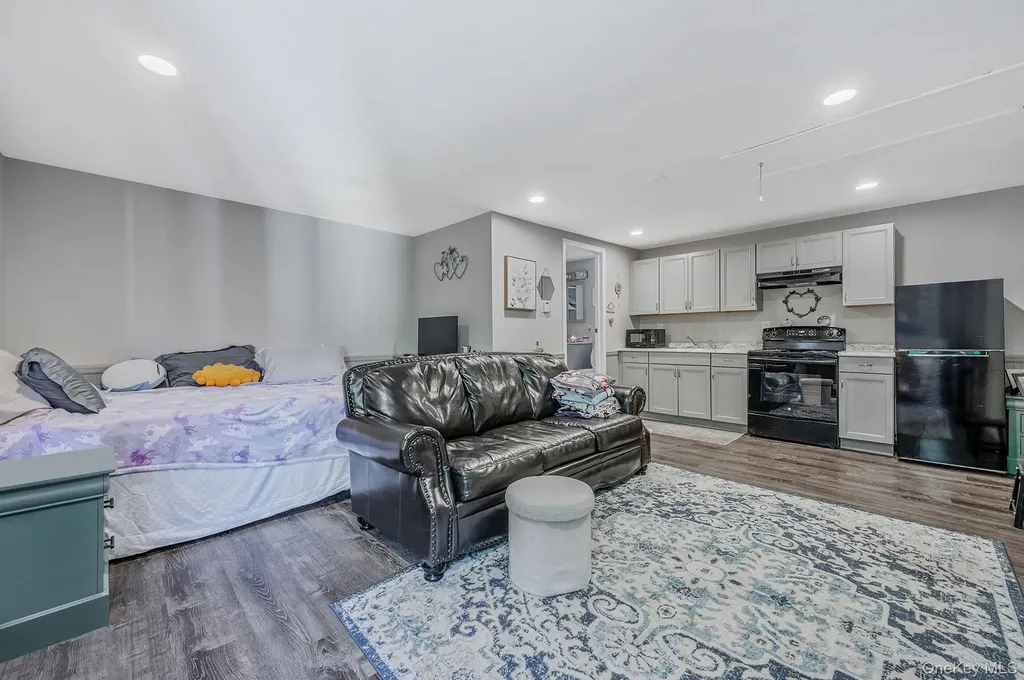 40 Boxwood Drive Kings Park NY 11754